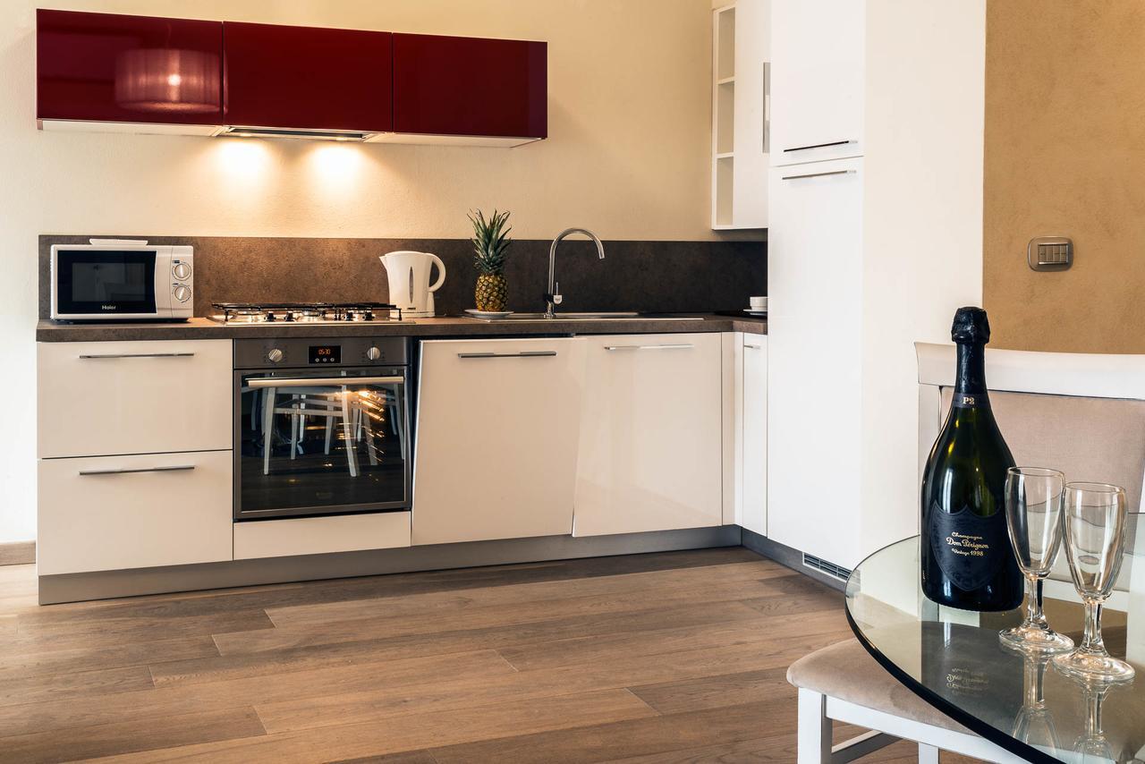 Lazise Boutique Apartment Lago E Relax Eksteriør billede