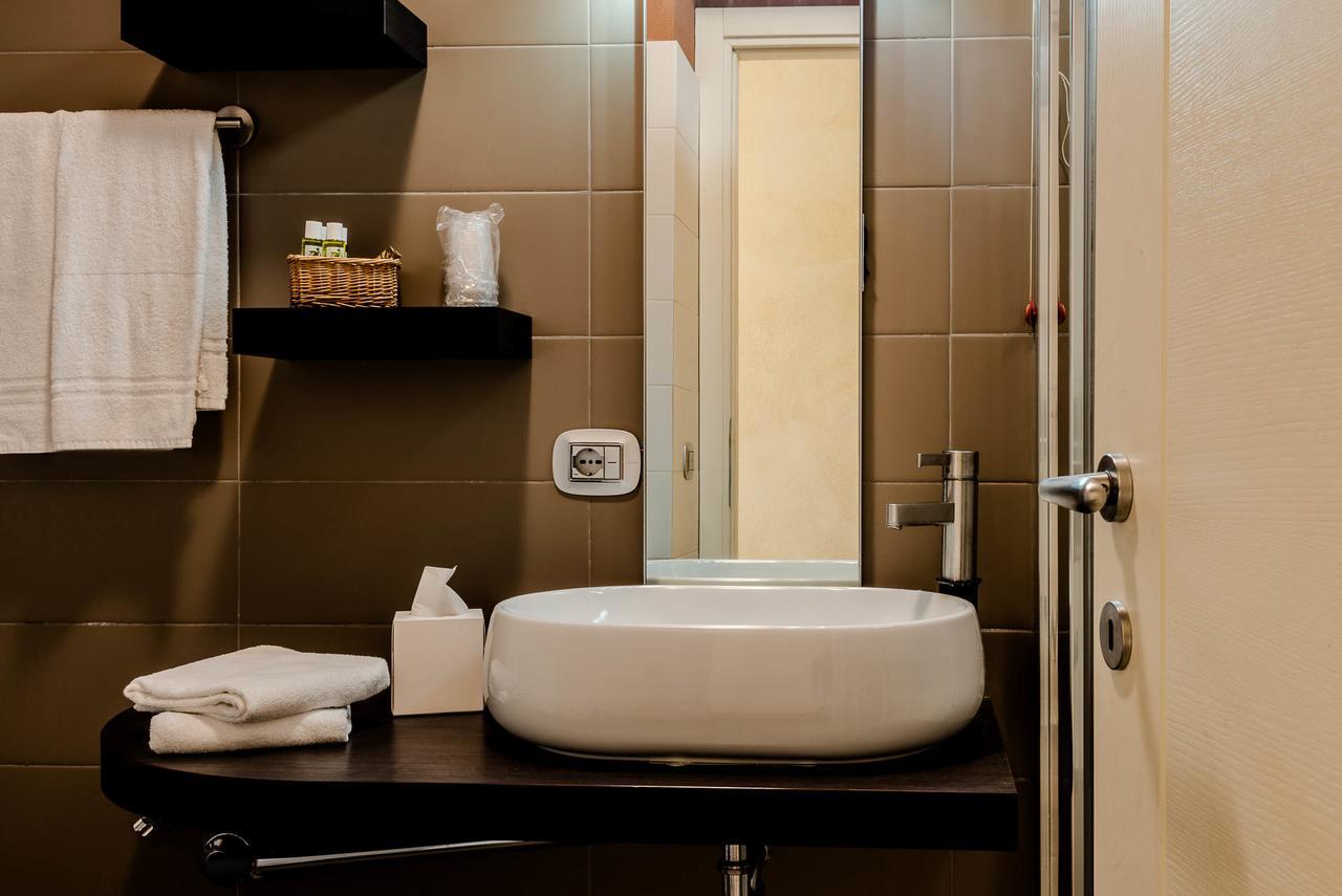 Lazise Boutique Apartment Lago E Relax Eksteriør billede