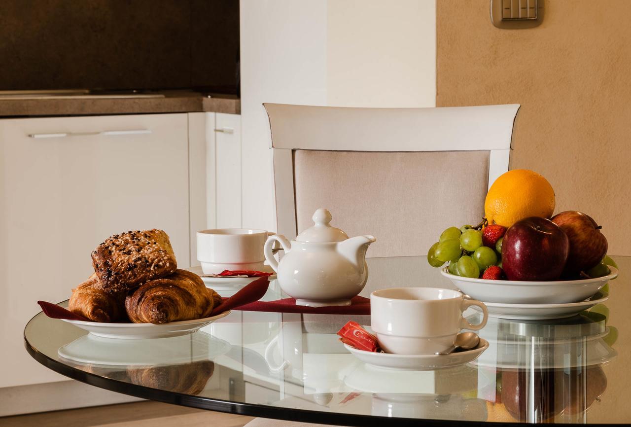 Lazise Boutique Apartment Lago E Relax Eksteriør billede