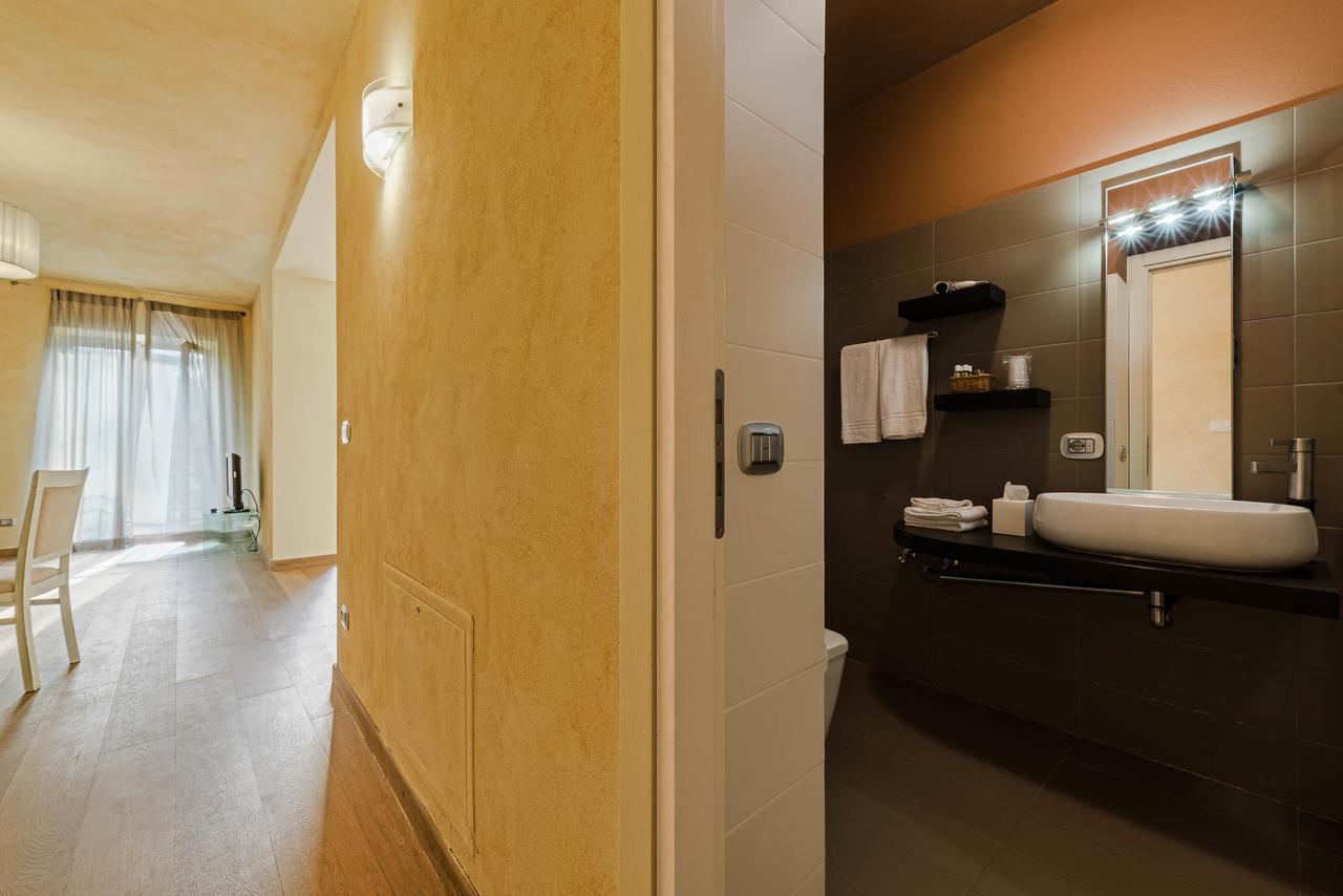 Lazise Boutique Apartment Lago E Relax Eksteriør billede