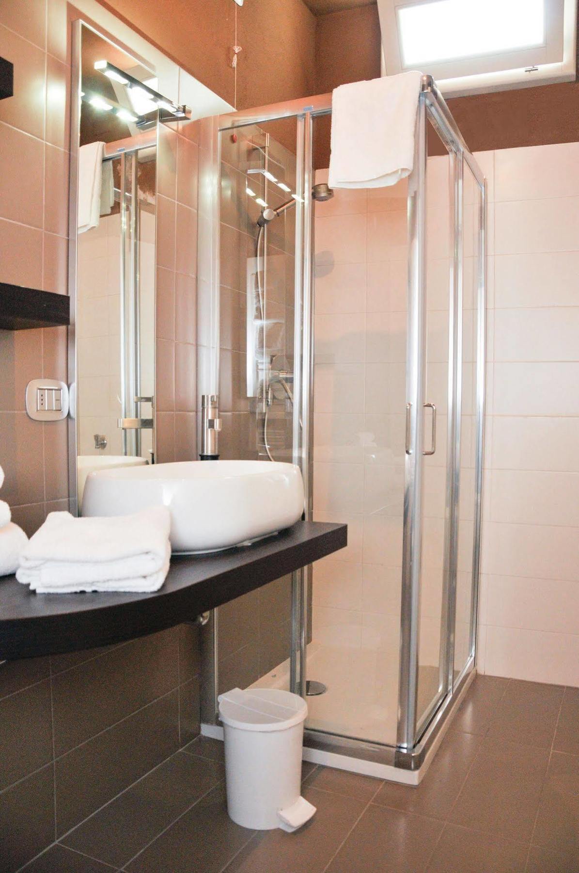 Lazise Boutique Apartment Lago E Relax Eksteriør billede