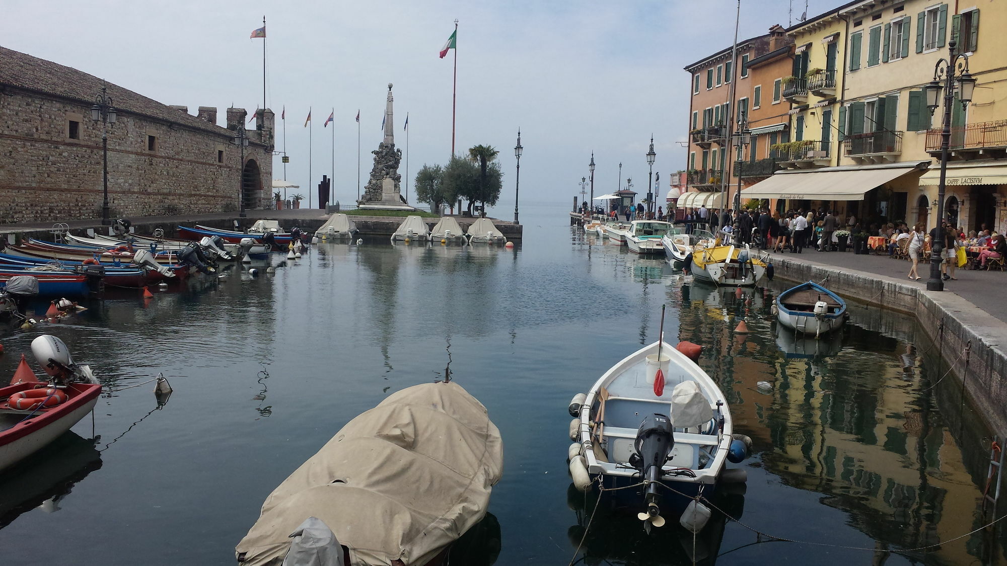 Lazise Boutique Apartment Lago E Relax Eksteriør billede